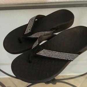 Vionic Flip Flops